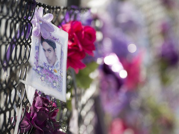 Prince est mort en 2016, victime d'une surdose de fentanyl (archives). © KEYSTONE/EPA/CRAIG LASSIG