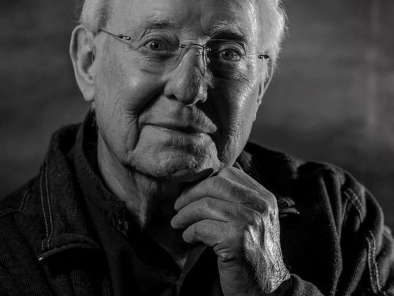 L'écrivain jurassien Alexandre Voisard est le lauréat du Prix du public RTS 2018. L'auteur est primé pour son roman "Notre-Dame des égarées". © Romain Guélat - editionszoe.ch