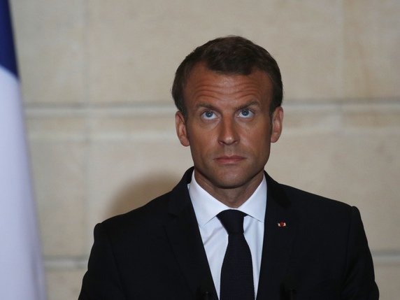 Certains leaders de partis d'opposition ont peu goûté la maladresse des déclarations du président français Emmanuel Macron. © Keystone/AP REUTERS POOL/PHILIPPE WOJAZER