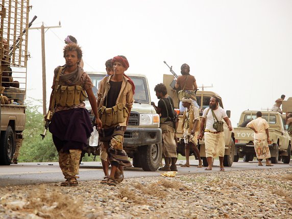 Les forces progouvernementales se rapprochent de l'aéroport d'Hodeida. © KEYSTONE/EPA/NAJEEB ALMAHBOOBI
