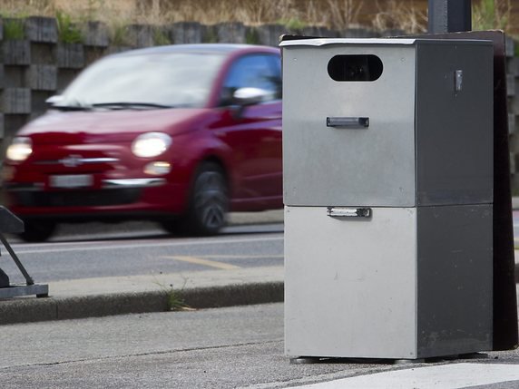 La voiture d'entreprise dépassait de 14 km/h la vitesse autorisée (archives). © KEYSTONE/SALVATORE DI NOLFI