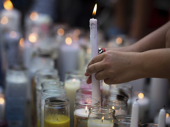 Les fans de XXXTentacion lui ont rendu hommage jeudi à Deerfield Beach, non loin du lieu où le rappeur a été tué. © KEYSTONE/AP South Florida Sun-Sentinel/YUTAO CHEN