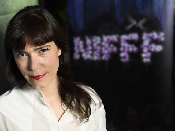 Anaïs Emery, directrice artistique du NIFFF, est heureuse de pouvoir proposer notamment sept films en première mondiale (archives). © KEYSTONE/LAURENT GILLIERON