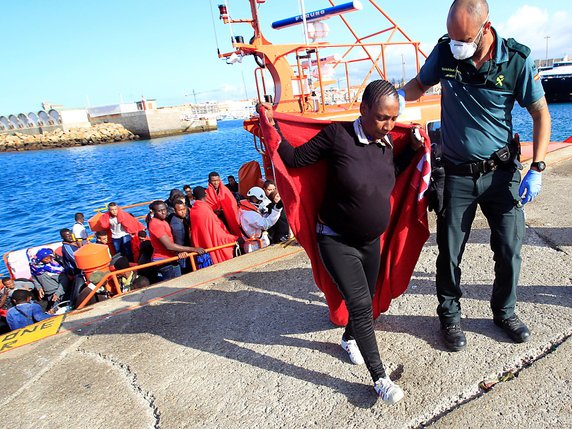 Les migrants qui passent par la Méditerranée arrivent désormais plus nombreux en Espagne qu'en Italie. © KEYSTONE/EPA EFE/A. CARRASCO RAGEL