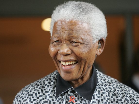 Figure de la lutte contre l'oppression raciale, Nelson Mandela est demeuré inscrit sur une liste américaine de surveillance des terroristes après 2008 (archives). © KEYSTONE/EPA/KIM LUDBROOK