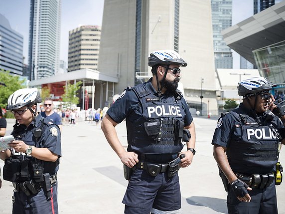 Une fusillade a éclaté dans la ville canadienne de Toronto, rapportent divers médias locaux (image symbolique). © KEYSTONE/AP The Canadian Press/CHRISTOPHER KATSAROV