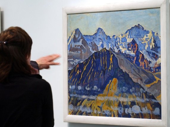 Pour l'écrivain Daniel de Roulet, les toiles de Hodler représentent des "paysages planétaires", et non "la Suisse éternelle" (archives). © KEYSTONE/EDDY RISCH