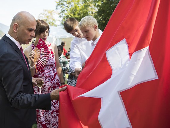 Alain Berset au Grütli. © KEYSTONE/PETER KLAUNZER