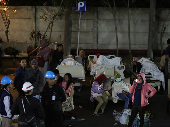 Mataram, la principale ville de l'île, a été très touchée par le séisme. L'électricité a été coupée dans plusieurs quartiers et des patients ont été évacués du principal hôpital, ont déclaré des responsables et des témoins. © KEYSTONE/EPA/STR