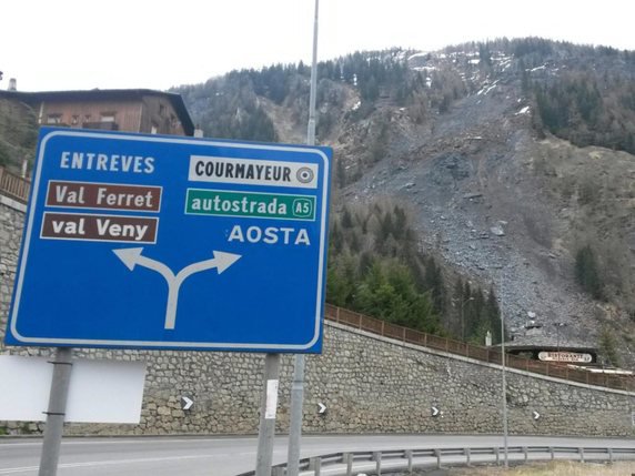 Un glissement de terrain a eu lieu dans le Val Ferret en Italie au pied du massif du Mont-Blanc (archives) © KEYSTONE/EPA/BENOIT GIROD