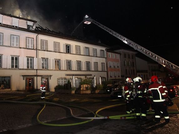 L’hôtel romontois a subi d’importants dégâts. © Police cantonale Fribourg