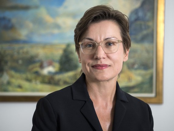 L'ambassadrice Mirjana Spoljaric Egger est actuellement cheffe de la Division Nations Unies et organisations internationales au DFAE à Berne. Elle dispose d'une longue expérience de la diplomatie multilatérale et du système de l'ONU, selon le DFAE. © Keystone/PETER SCHNEIDER