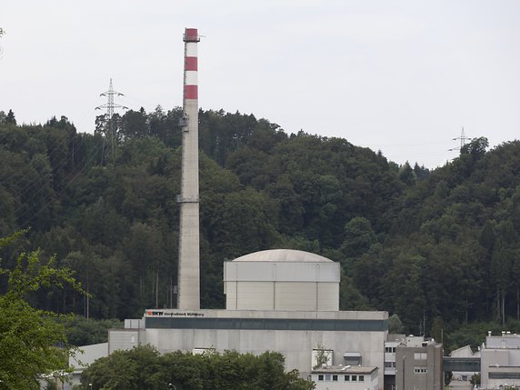 La centrale nucléaire de Mühleberg (BE) doit être préparée pour son dernier cycle d'exploitation avant sa fermeture définitive (archives). © KEYSTONE/GAETAN BALLY