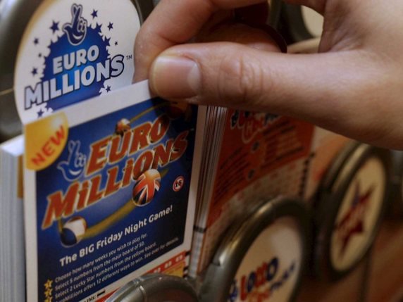 Lors du prochain tirage vendredi de l'Euro millions, 19 millions de francs seront en jeu (archives). © Keystone/EPA/DAVE EVITTS