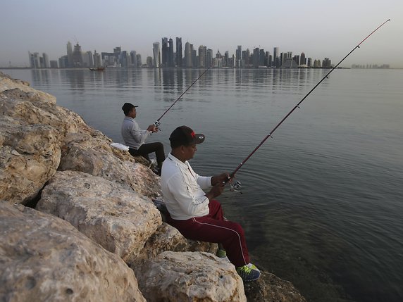 Le projet de canal, qui menace de séparer physiquement la presqu'île qatarienne de la péninsule arabique, constitue le dernier épisode des fortes tensions longues de 14 mois entre le Qatar et quatre pays: l'Arabie saoudite, les Emirats arabes unis, Bahreïn et l'Egypte (archives). © KEYSTONE/AP/KAMRAN JEBREILI