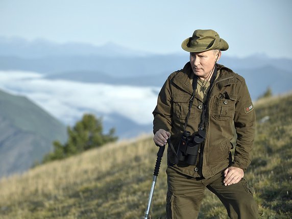 L'émission montrait Vladimir Poutine cueillir des champignons à Tyva, en Sibérie. © KEYSTONE/AP Pool Sputnik Kremlin/ALEXEI NIKOLSKY