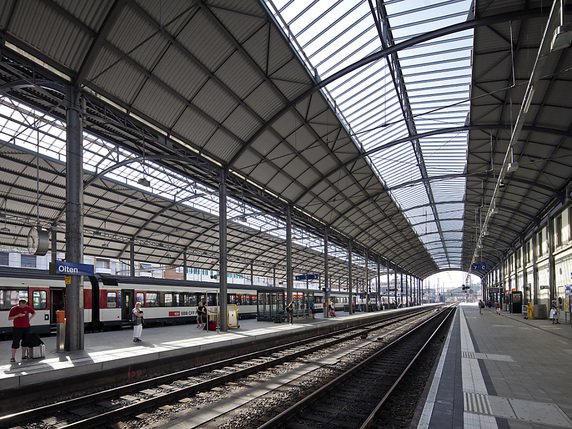 Les trains entre Berne et Olten sont bloqués (image symbolique). © KEYSTONE/GAETAN BALLY