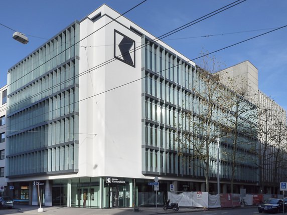 Le Département fédéral des finances pourra consulter les dossiers de la Banque cantonale de Bâle relatifs à son organisation de lutte contre le blanchiment (archives). © KEYSTONE/GEORGIOS KEFALAS