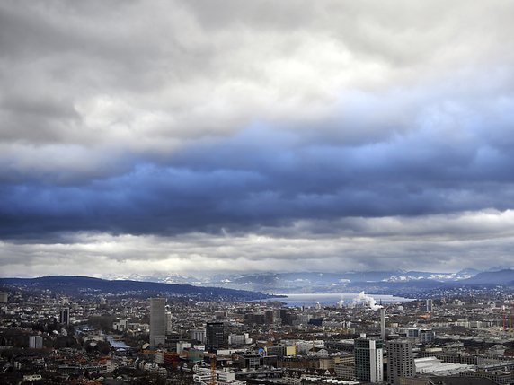 La ville de Zurich prévoit de réaliser un excédent de recettes de 40 millions de francs en 2019. © KEYSTONE/WALTER BIERI