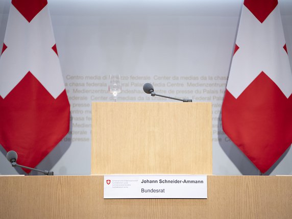 Le siège laissé par Johann Schneider-Ammann au sein du Conseil fédéral devra être accordé à une femme, estime la presse suisse. © KEYSTONE/ANTHONY ANEX