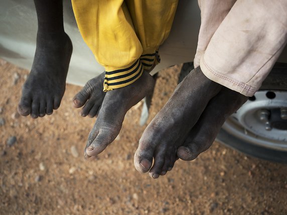 Des migrants nigérians ont lancé un appel à l'aide via une vidéo devenue virale sur les réseaux sociaux, montrant leurs déplorables conditions de détention en Libye (image symbolique). © KEYSTONE/AP/JEROME DELAY