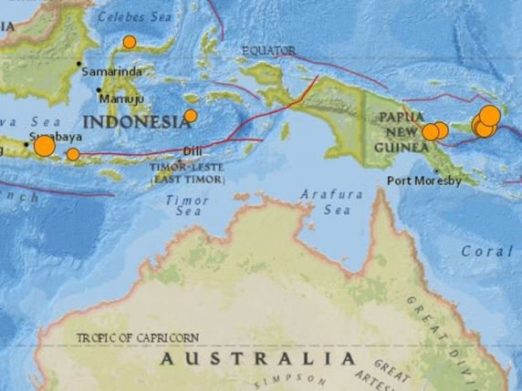 L'Indonésie et la Papouasie-Nouvelle-Guinée se trouvent sur la ceinture de feu du Pacifique, zone de forte activité sismique à la convergence de trois grandes plaques tectoniques (indo-pacifique, australienne et eurasienne). © Institut américain de géophysique (USGS)