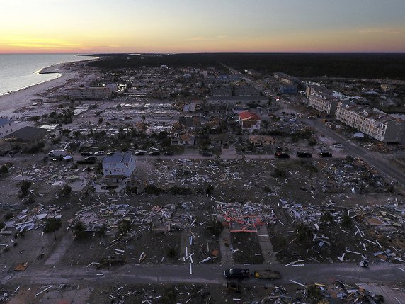 Selon le maire de Mexico Beach, 289 habitants sur le millier que compte la ville avaient décidé de rester chez eux, malgré l'ordre d'évacuer émis avant le passage de l'ouragan Michael. © KEYSTONE/AP/DAVID GOLDMAN