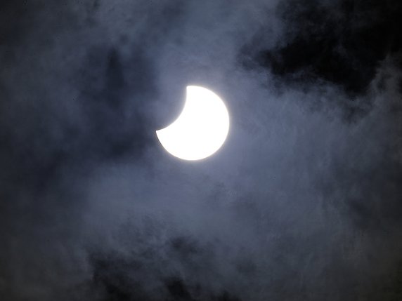 Les Chinois veulent créer une lune artificielle pour économiser de l'énergie la nuit (Photo prétexte). © KEYSTONE/AP/MARCO UGARTE