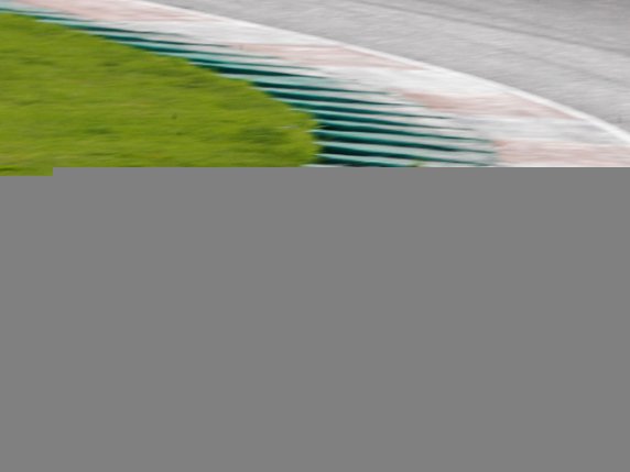 Sébastien Buemi au volant de sa nouvelle Nissan © KEYSTONE/EPA EFE/KAI FOERSTERLING