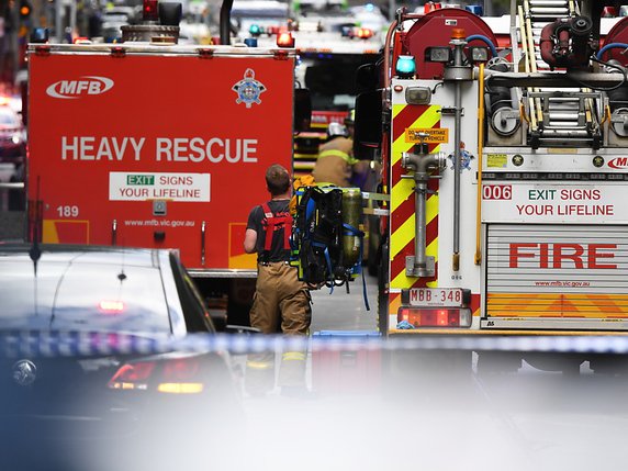 L'agression s'est produite dans le quartier des affaires de Melbourne. La police a abattu un homme qui a blessé plusieurs personnes au couteau. © KEYSTONE/EPA AAP/JAMES ROSS