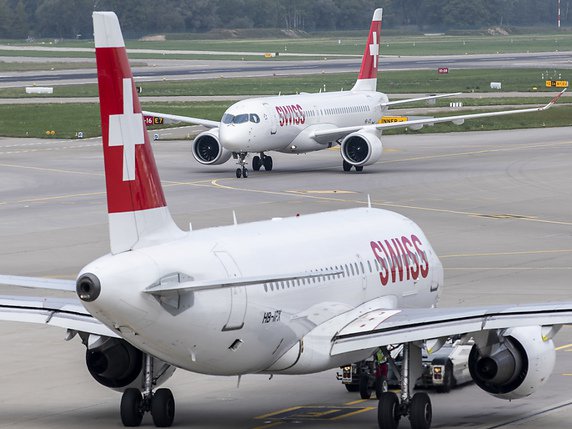 Swiss a continué sur sa lancée des derniers mois et continué à transporter plus de passagers en octobre. Edelweiss a apporté sa pierre à l'édifice (archives). © KEYSTONE/CHRISTIAN MERZ