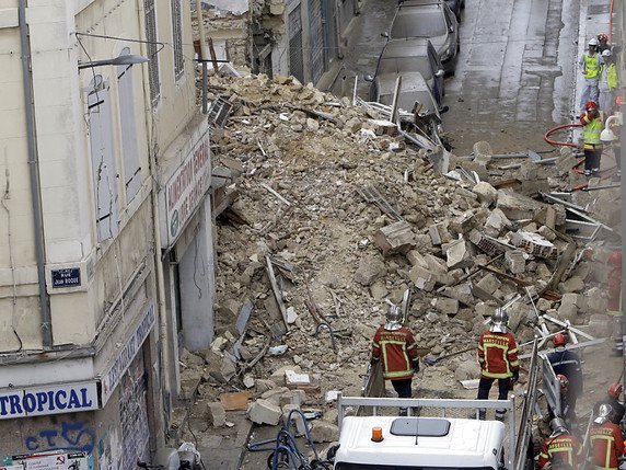 De nouveaux bâtiments ont été évacués vendredi matin à Marseille, à proximité des immeubles qui se sont effondrés lundi. Le drame a fait huit morts (archives). © KEYSTONE/AP/CLAUDE PARIS