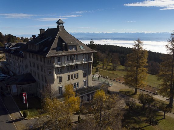 Le Grand Hôtel des Rasses, sis à 1200 mètres d'altitude, est l'hôtel historique de l'année. © KEYSTONE/LAURENT GILLIERON