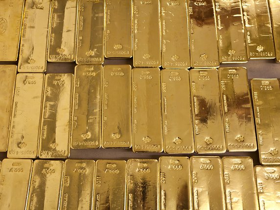 En 2017, la Suisse a importé quelque 2404 tonnes d'or pour un montant de 69,6 milliards de francs et exporté 1684 tonnes d'or (66,6 milliards de francs) (image symbolique). © KEYSTONE/MARTIN RUETSCHI
