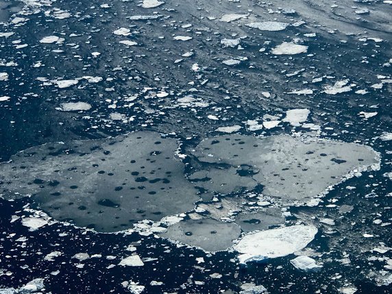 C'est le premier cratère de ce type jamais découvert au Groenland, et sous une couche de glace en général. Il figure parmi les 25 plus grands sur Terre, selon l'étude publiée dans le journal Science Advances (photo symbolique). © Keystone/EPA NASA/NASA/LINETTE BOISVERT HANDOUT