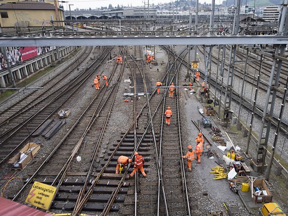 La gare de Lucerne sera totalement fermée au trafic samedi et dimanche (archives). © KEYSTONE/URS FLUEELER