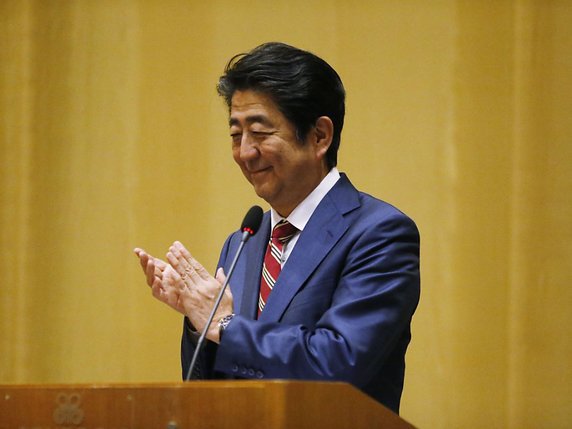 Cette nouvelle réglementation était voulue par le gouvernement du Premier ministre Shinzo Abe (archives). © KEYSTONE/AP/JORGE SAENZ