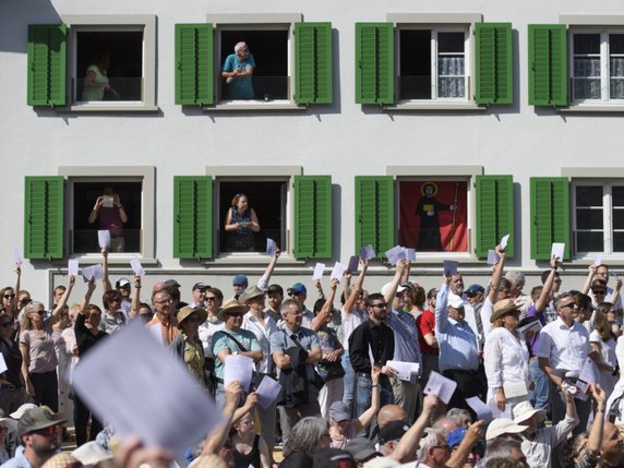 Le peuple pourrait être appelé à voter sur l'influence du Tribunal fédéral sur les système électoraux cantonaux (archives). © KEYSTONE/GIAN EHRENZELLER