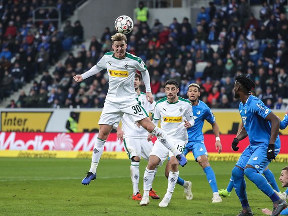 Le Borussia Mönchengladbach de Nico Elvedi n'est pas parvenu à s'imposer à Hoffenheim. © KEYSTONE/EPA/ARMANDO BABANI