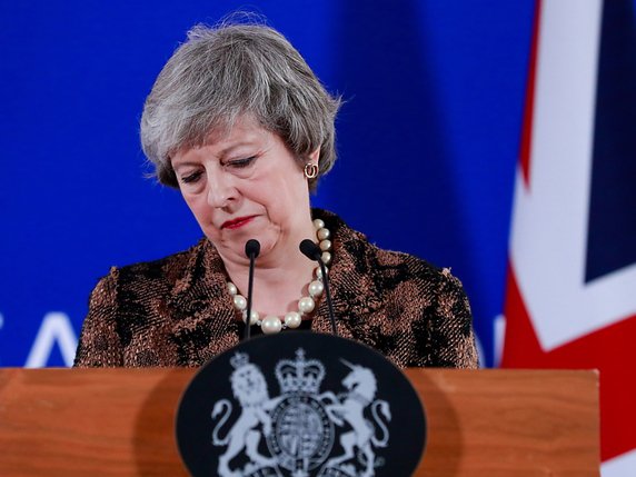 Theresa May a annoncé la semaine passée le report de la ratification de l'accord conclu avec l'UE à la chambre des communes (archives). © KEYSTONE/EPA/STEPHANIE LECOCQ