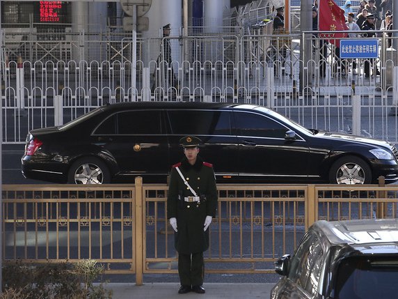 Le dirigeant Kim Jong-un est arrivé mardi en fin de matinée en gare de Pékin. © KEYSTONE/AP/NG HAN GUAN