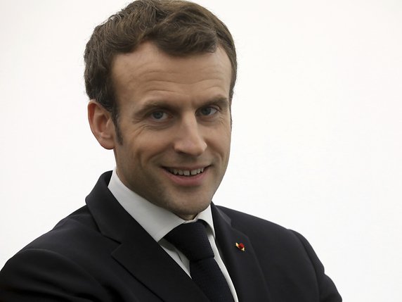 Si Emmanuel Macron ne participera pas au forum de Davos, il réunira le 21 janvier à Versailles 150 patrons français et étrangers pour une nouvelle édition du sommet "Choose France" sur l'attractivité française. © KEYSTONE/AP POOL AFP/LUDOVIC MARIN