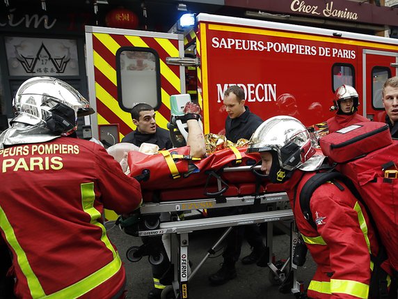 Le bilan de l'explosion est maintenant de trois morts et plus de quarante blessés. © KEYSTONE/EPA/YOAN VALAT