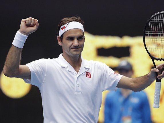 Roger Federer s'est imposé en trois sets devant Daniel Evans. © KEYSTONE/AP/MARK SCHIEFELBEIN