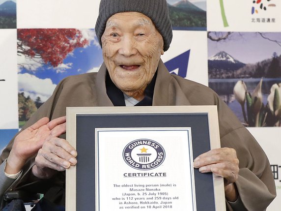 Masazo Nonaka était né le 25 juillet 1905 et avait reçu le 10 avril 2018 son certificat officiel du Guinness des records dans sa maison de Hokkaido, la grande île japonaise dans le nord du pays (archives). © KEYSTONE/AP Kyodo News/MASANORI TAKEI