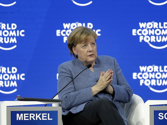 Parmi les personnalités présentes figurent 65 chefs d'Etat et de gouvernement, dont l'Allemande Angela Merkel (archives). © KEYSTONE/AP/MARKUS SCHREIBER