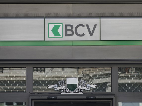 La Banque cantonale vaudoise (BCV) ne doit pas investir dans les énergies fossiles, affirment les Verts vaudois. © KEYSTONE/THOMAS DELLEY