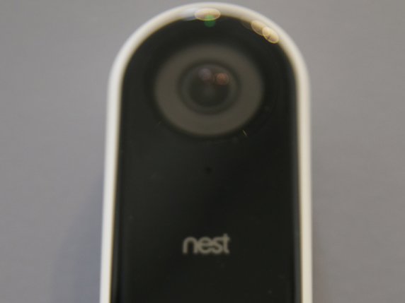 Nest propose de haut-parleurs, des caméras ou encore des sonnettes connectés (archives). © KEYSTONE/AP/ERIC RISBERG