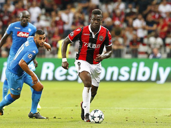 Mario Balotelli s'est partiellement relancé à Nice et cela a suffi à l'OM © KEYSTONE/EPA/SEBASTIEN NOGIER