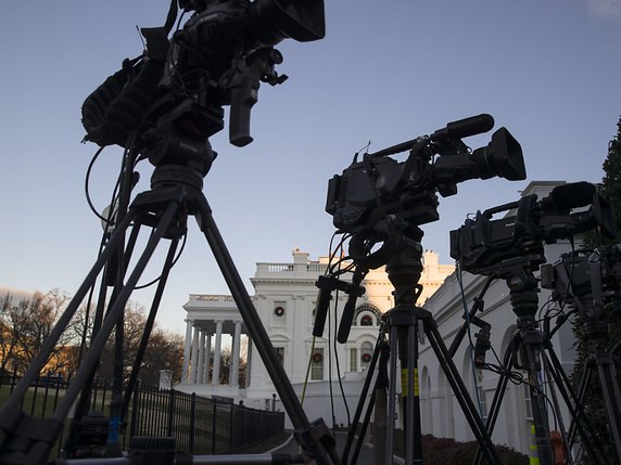 La BBC a protesté mardi auprès de la Maison Blanche après l'agression d'un de ses caméramen lors d'un meeting de Donald Trump la veille à El Paso au Texas (image symbolique). © KEYSTONE/AP/ALEX BRANDON